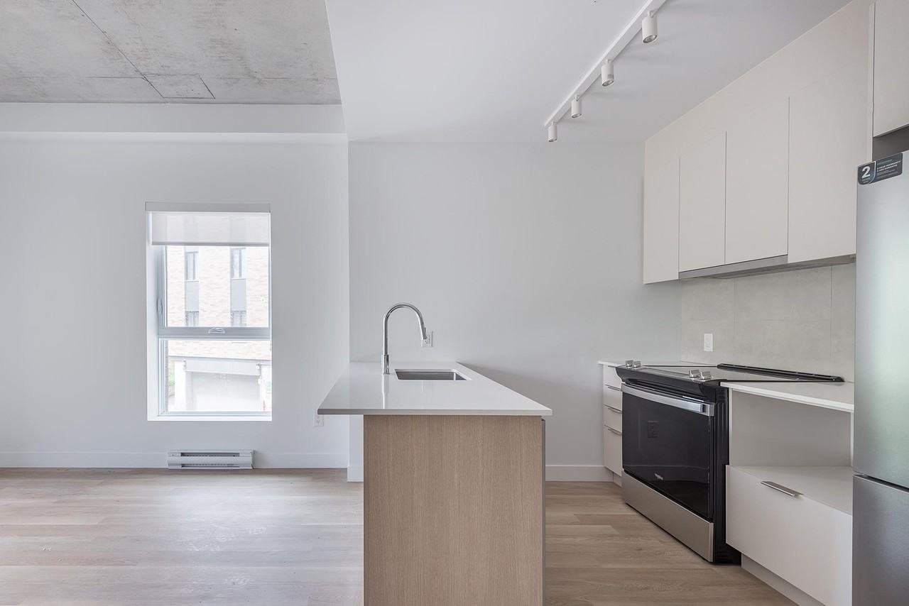 2600 Cavendish Blvd - Photo 3 of 50