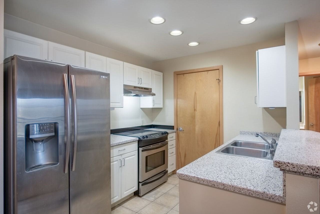 Woodland Commons Madison - Photo 2 of 50