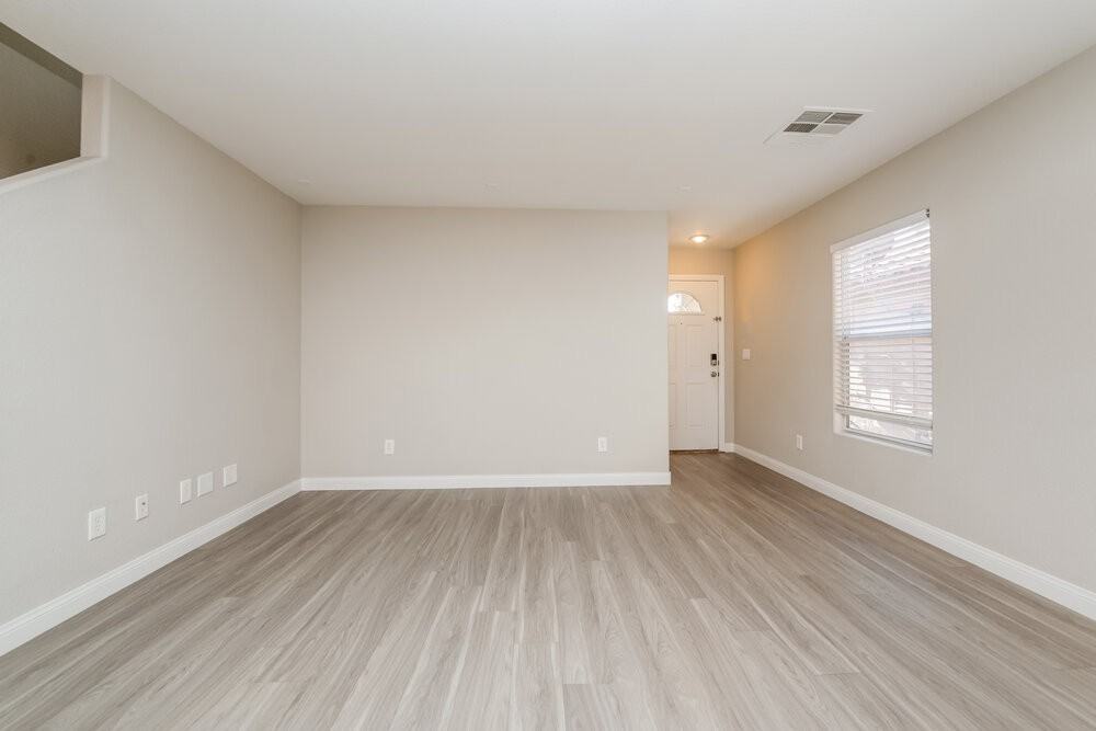 6725 Druid Hills St - Photo 5 of 17