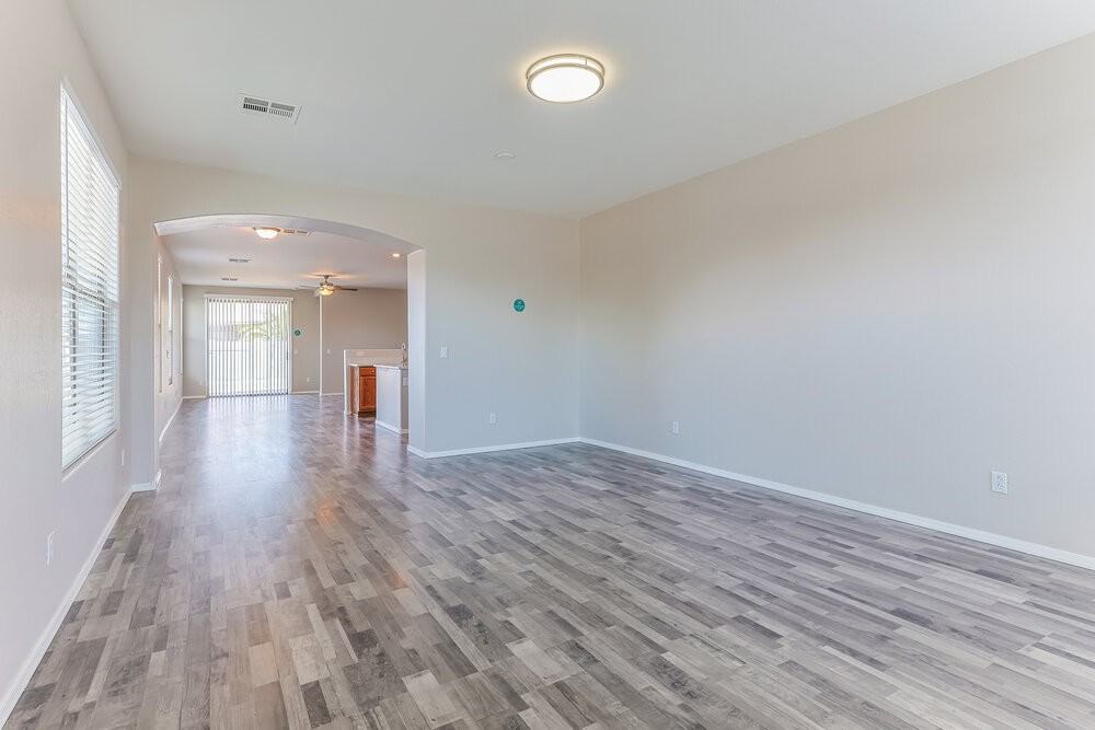 46186 W Holly Dr - Photo 7 of 16