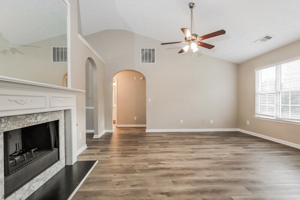 272 Grover Turner Way - Photo 5 of 17