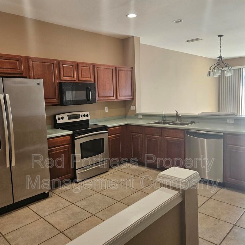 8271 Village Edge Cir #3 - Photo 4 of 8