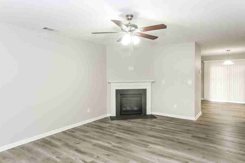 3031 Crabapple Ln - Photo 5 of 15