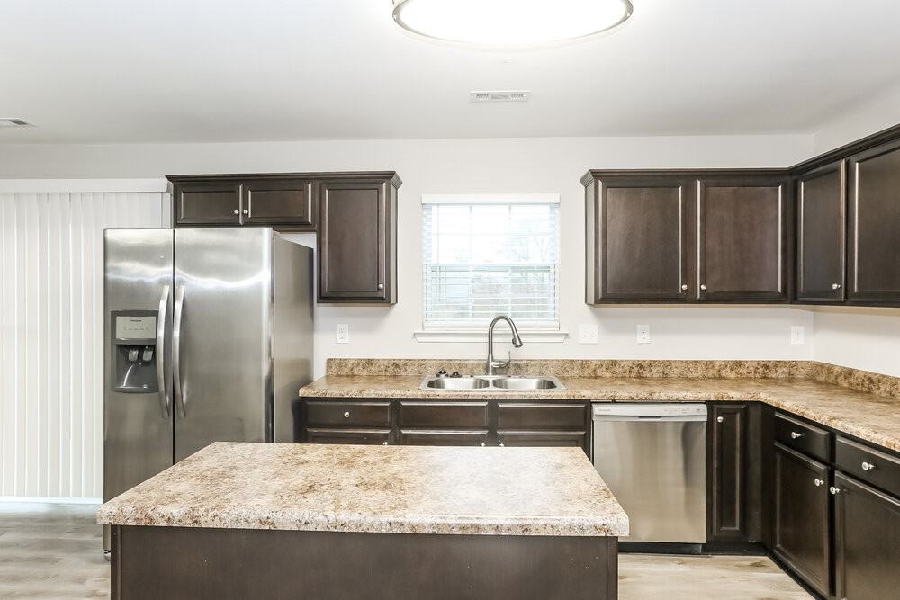 3031 Crabapple Ln - Photo 7 of 15