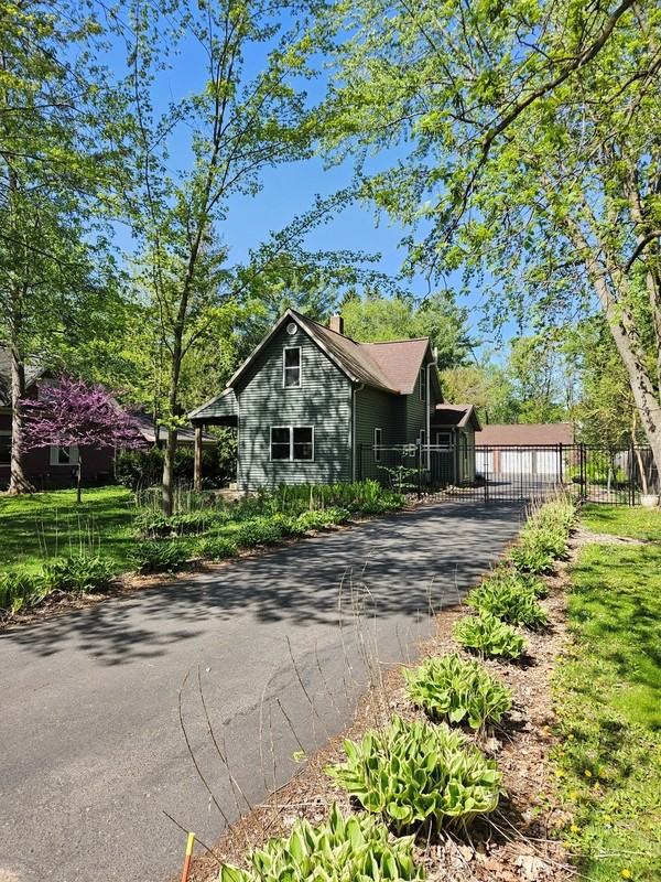 327 George St - Photo 2 of 19