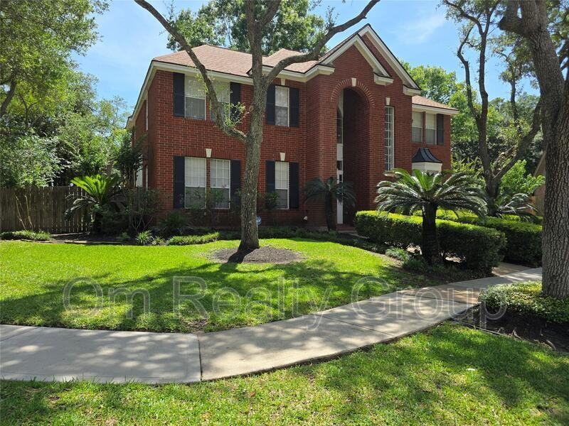 214 Huggins Ferry Dr #214 - Photo 2 of 27