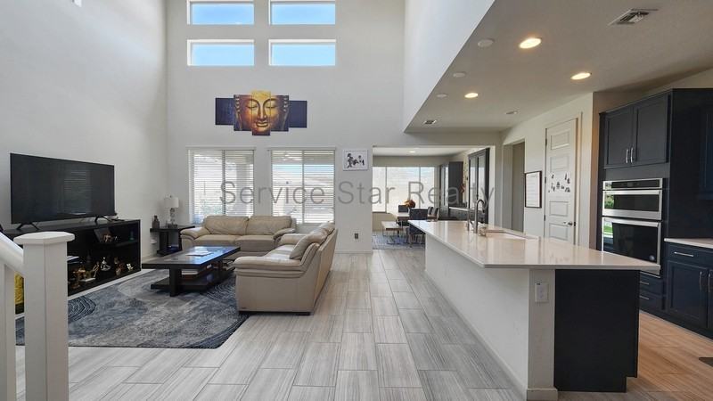 3407 E Louise Dr - Photo 2 of 24