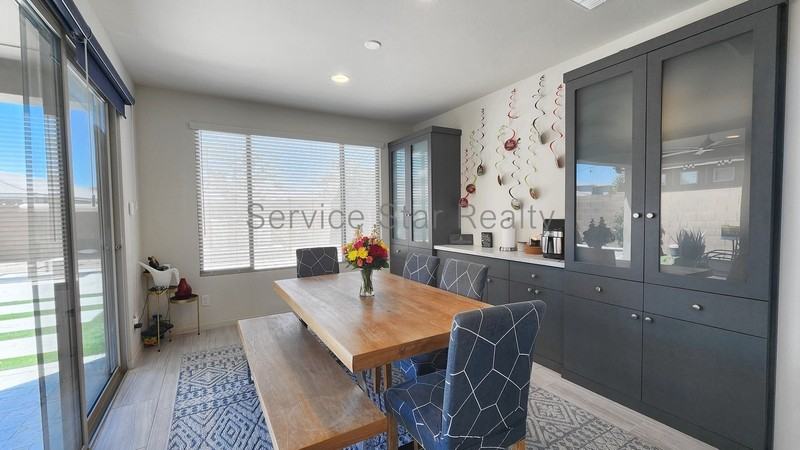 3407 E Louise Dr - Photo 7 of 24