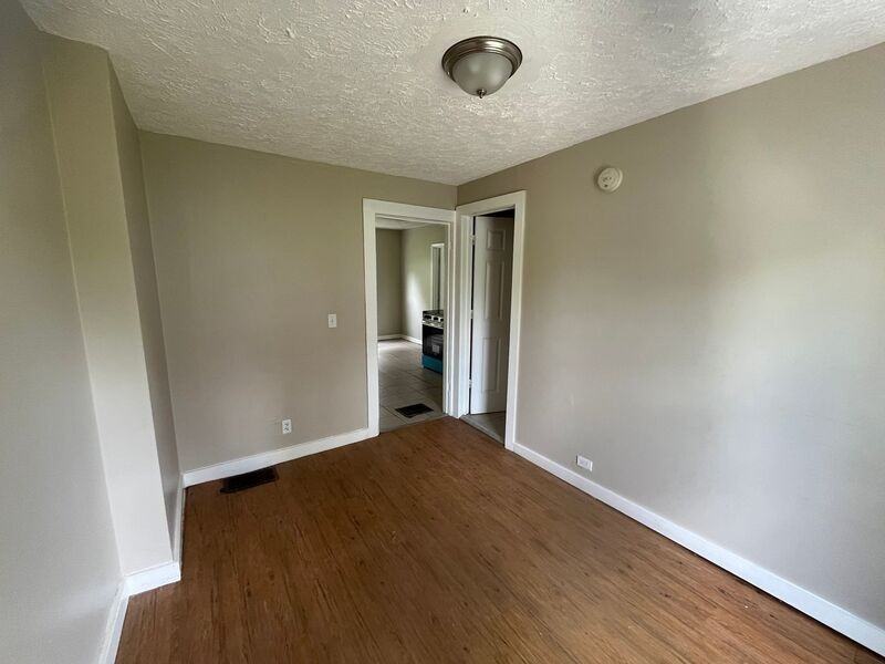 101 Cottage St - Photo 3 of 11