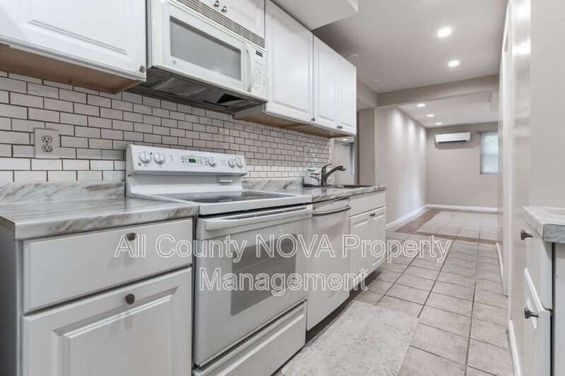 4141 21st Rd N #B - Photo 4 of 22