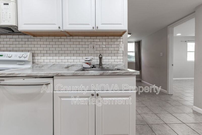 4141 21st Rd N #B - Photo 5 of 22