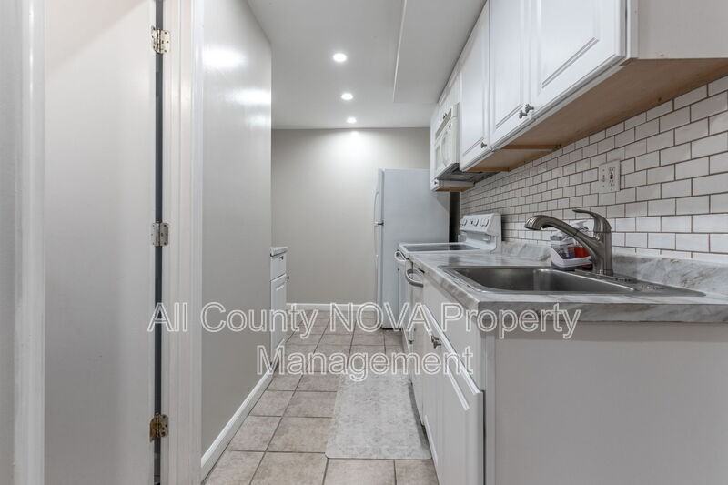 4141 21st Rd N #B - Photo 6 of 22