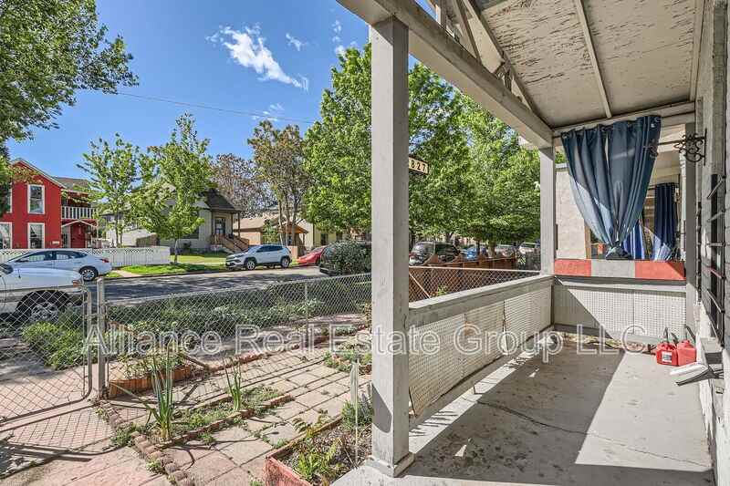 2827 California St - Photo 3 of 11