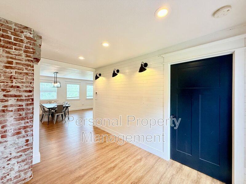 1335 I St - Photo 2 of 31