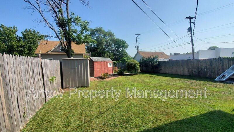 2612 Y St - Photo 5 of 28
