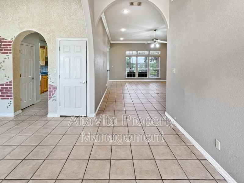 155 Summer Stone Ct - Photo 3 of 23