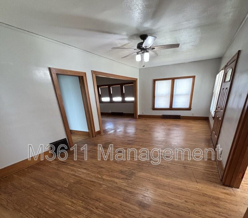 1321 S 6th St - Photo 3 of 18