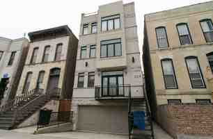 featured image of 421 W Armitage Ave #2