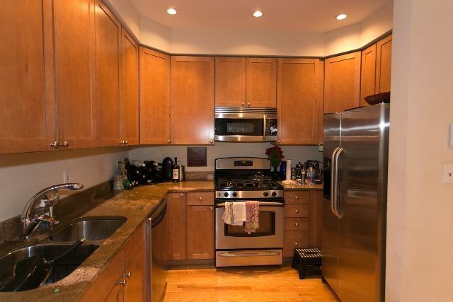 421 W Armitage Ave #2 - Photo 2 of 20