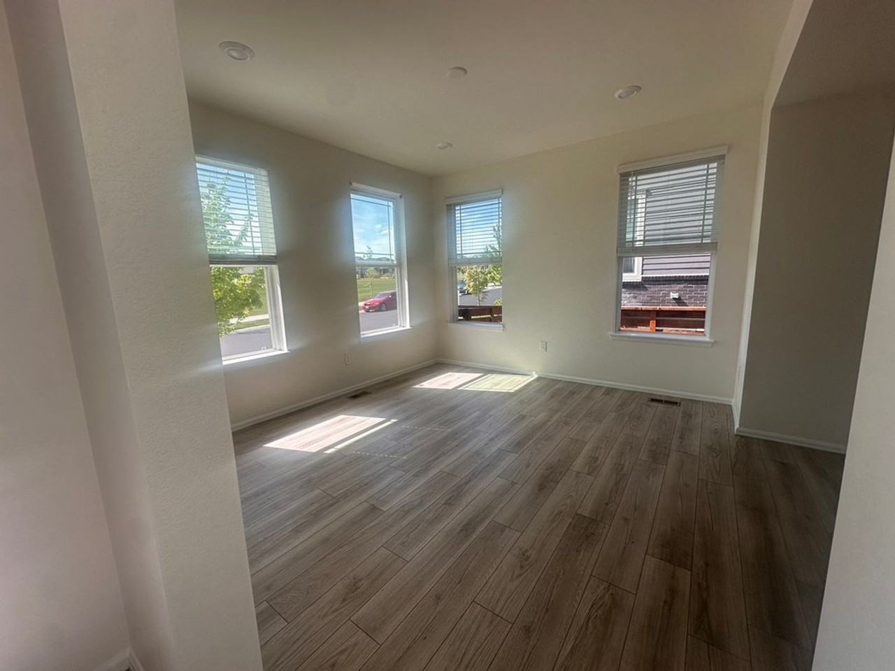 17612 Cherokee St - Photo 3 of 31