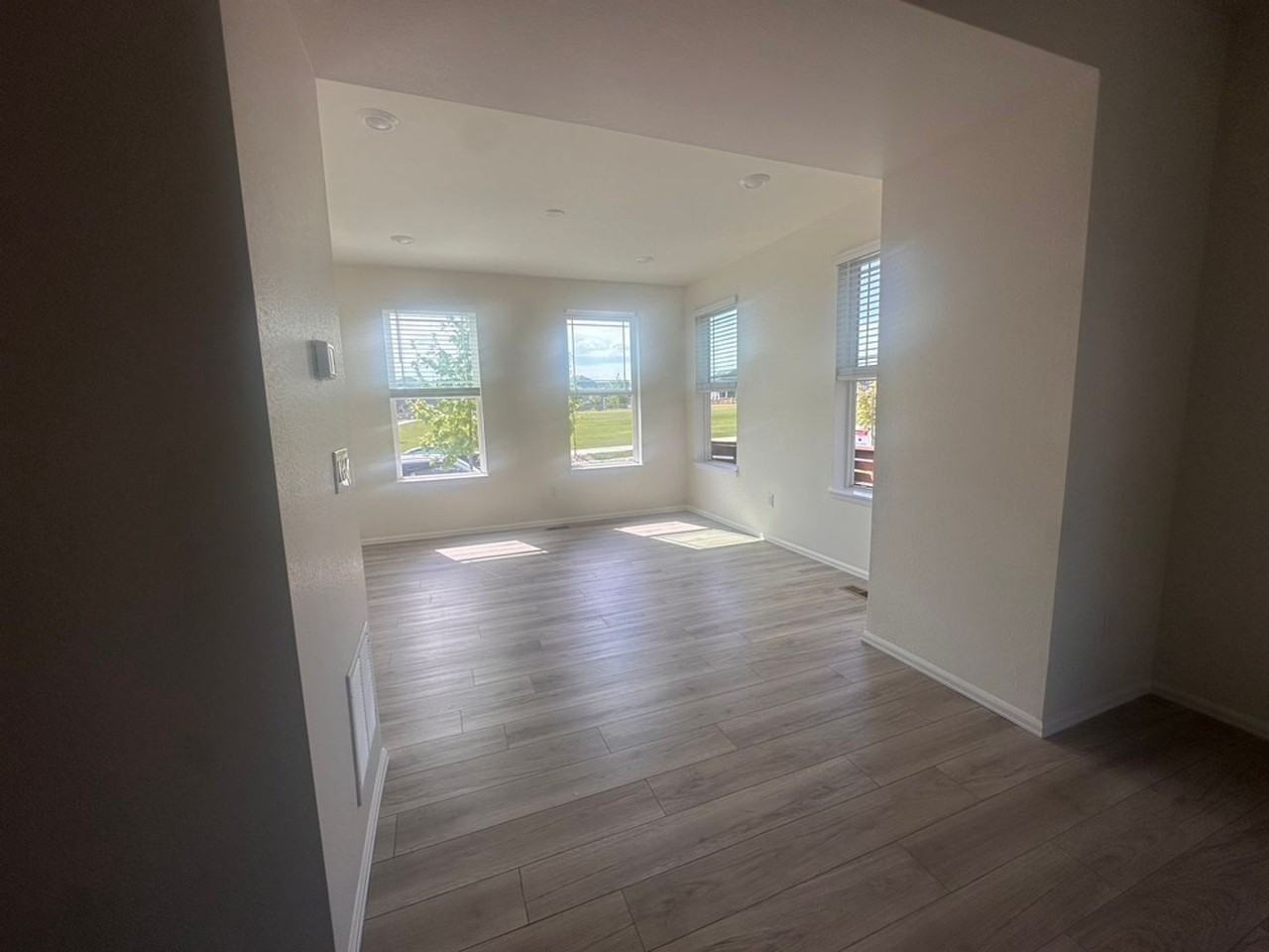17612 Cherokee St - Photo 5 of 31