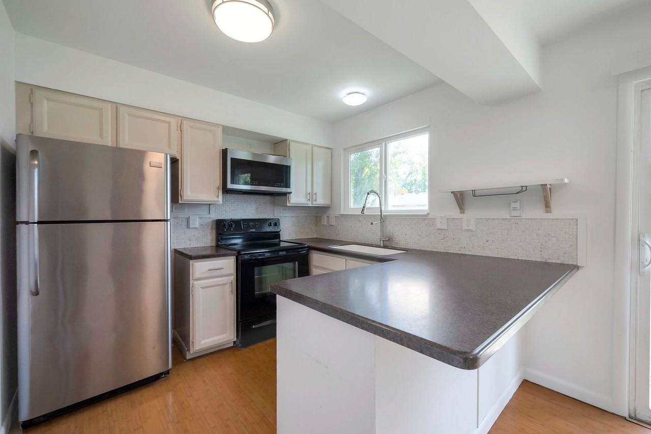 1662 S 400 W - Photo 5 of 15