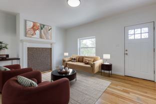 1002 E Warrington Ave - Photo 1 of 1