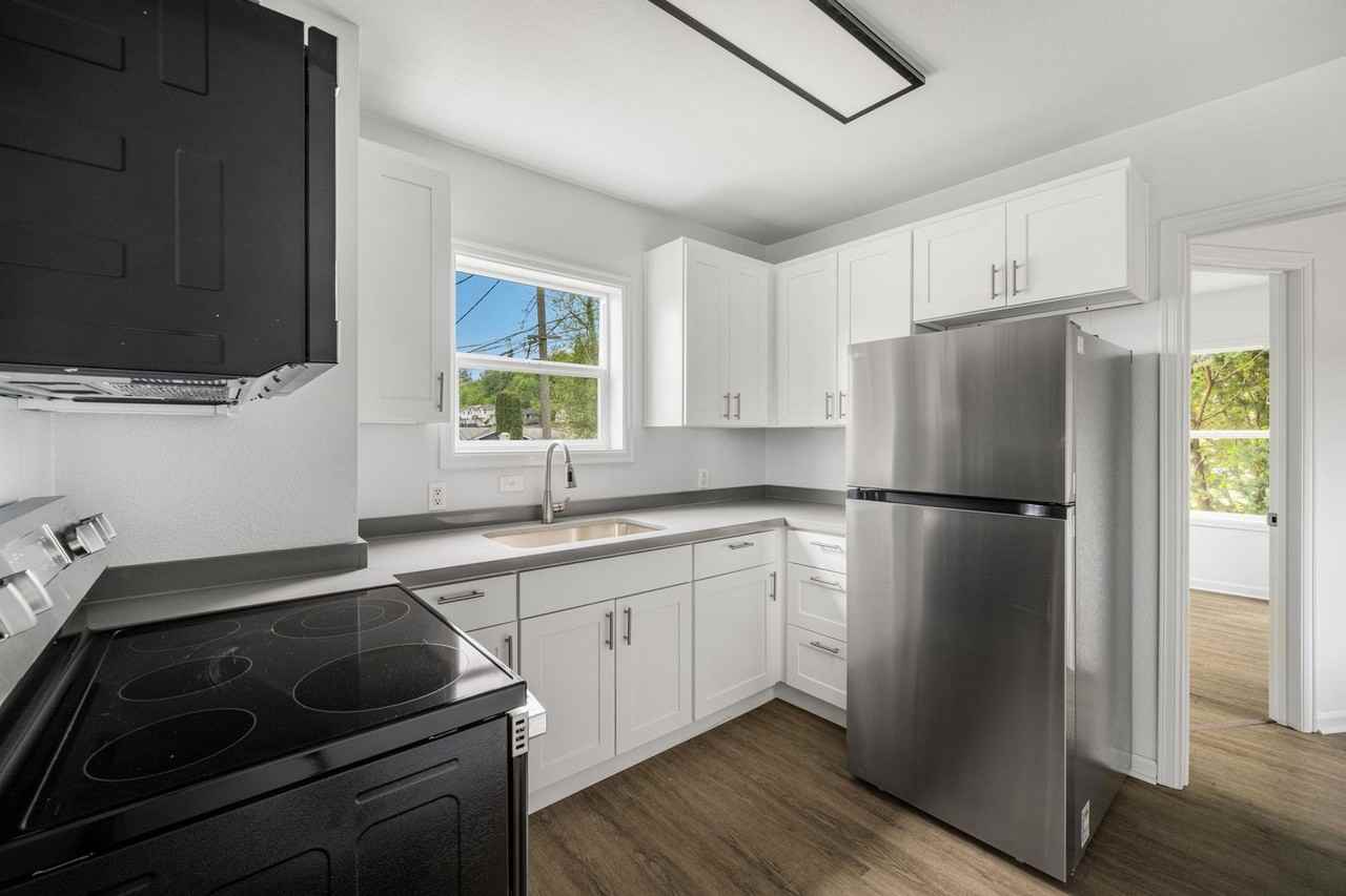 5612 Delridge Way Sw - Photo 7 of 29