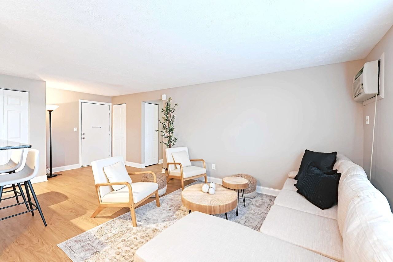 The Flats At Fox Hill - Photo 5 of 48