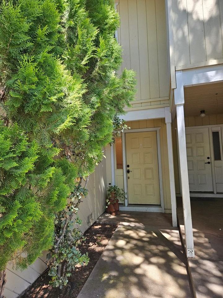 11434 Columbia Village Dr - Photo 2 of 20