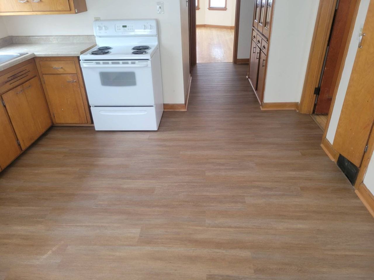 2606 S 69th St - Photo 2 of 7