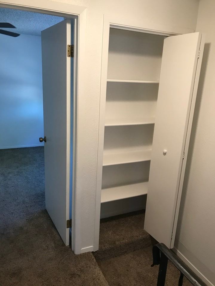 674 W Idaho Ave - Photo 6 of 7