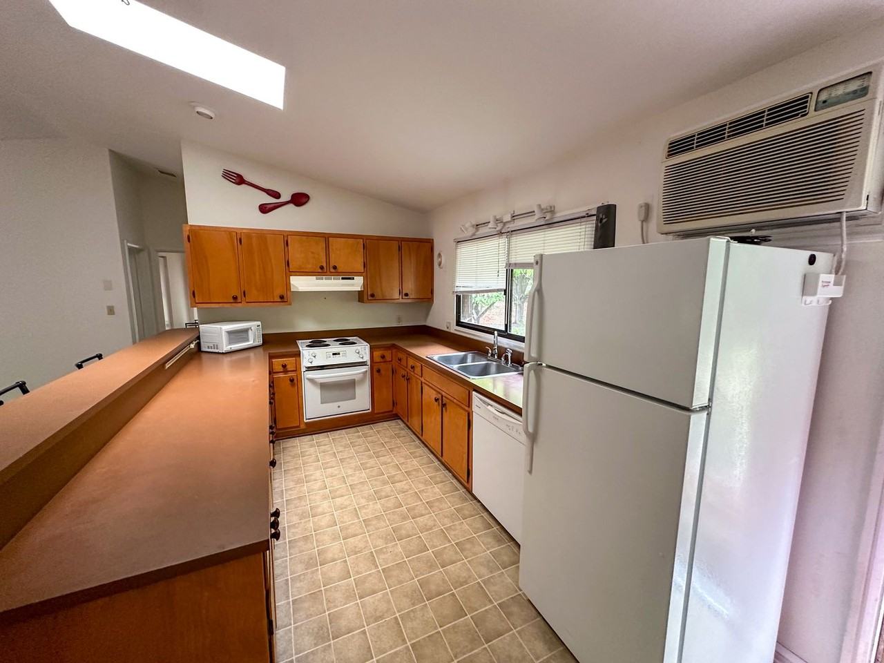 10 Tanglewood Rd - Photo 6 of 14