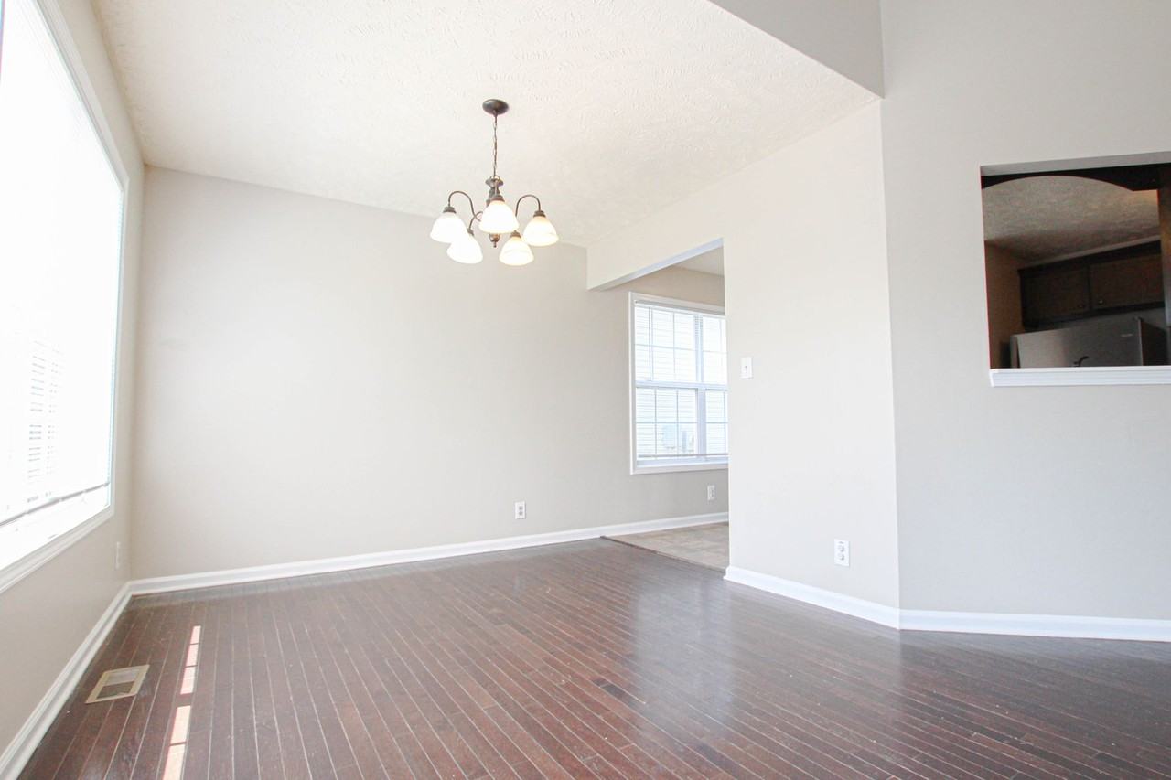 1347 Whitt Ln - Photo 6 of 18