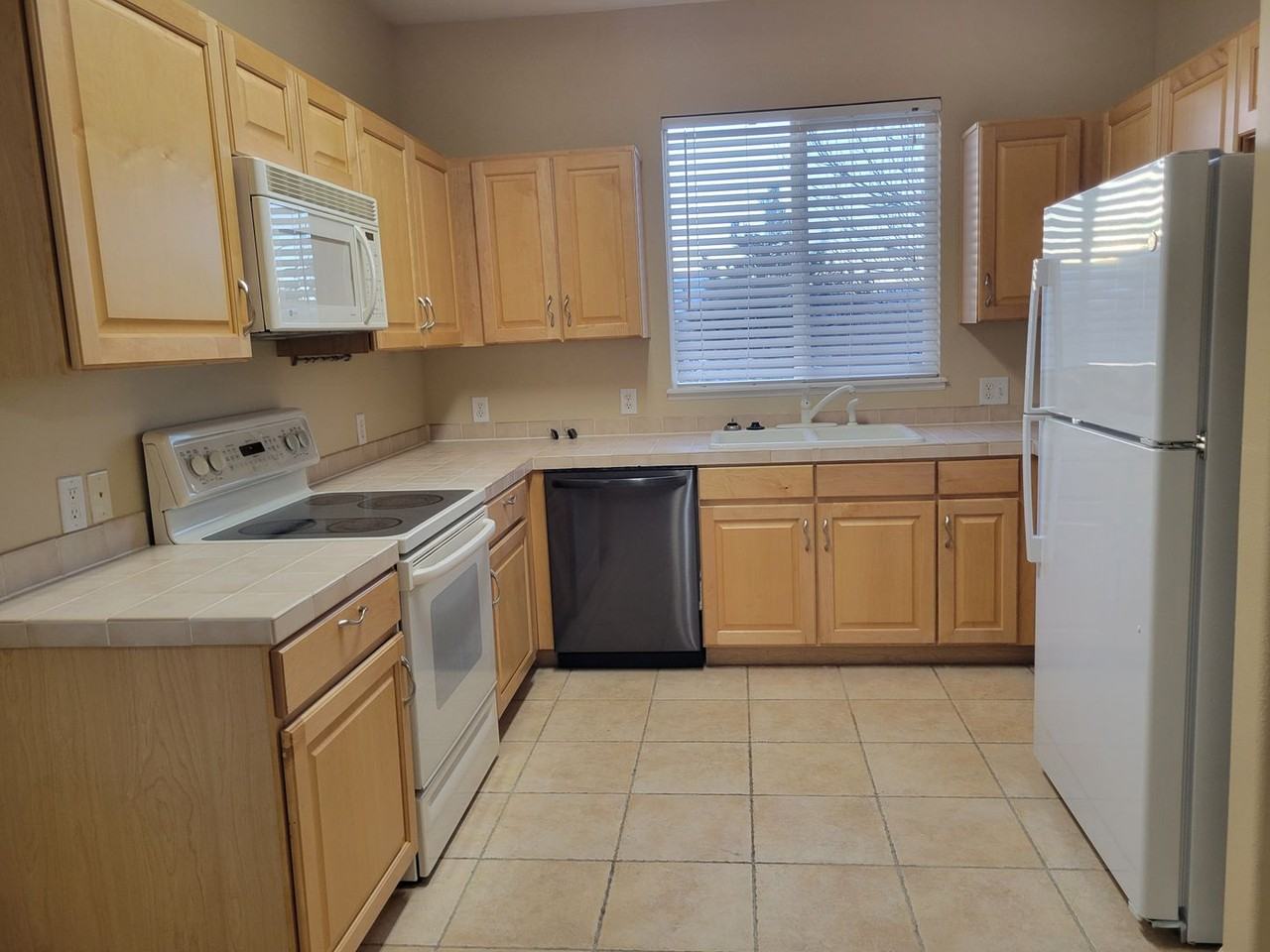 7160 Island Mist Pt - Photo 7 of 25