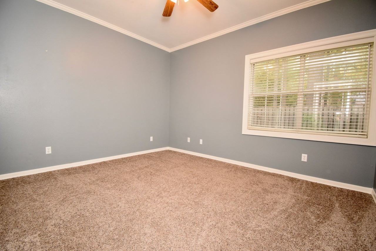 2434 Melody Ln - Photo 4 of 14