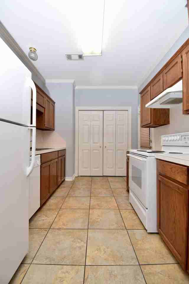 2434 Melody Ln - Photo 5 of 14