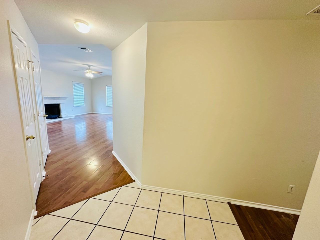 17320 Bishopsgate Dr - Photo 2 of 36