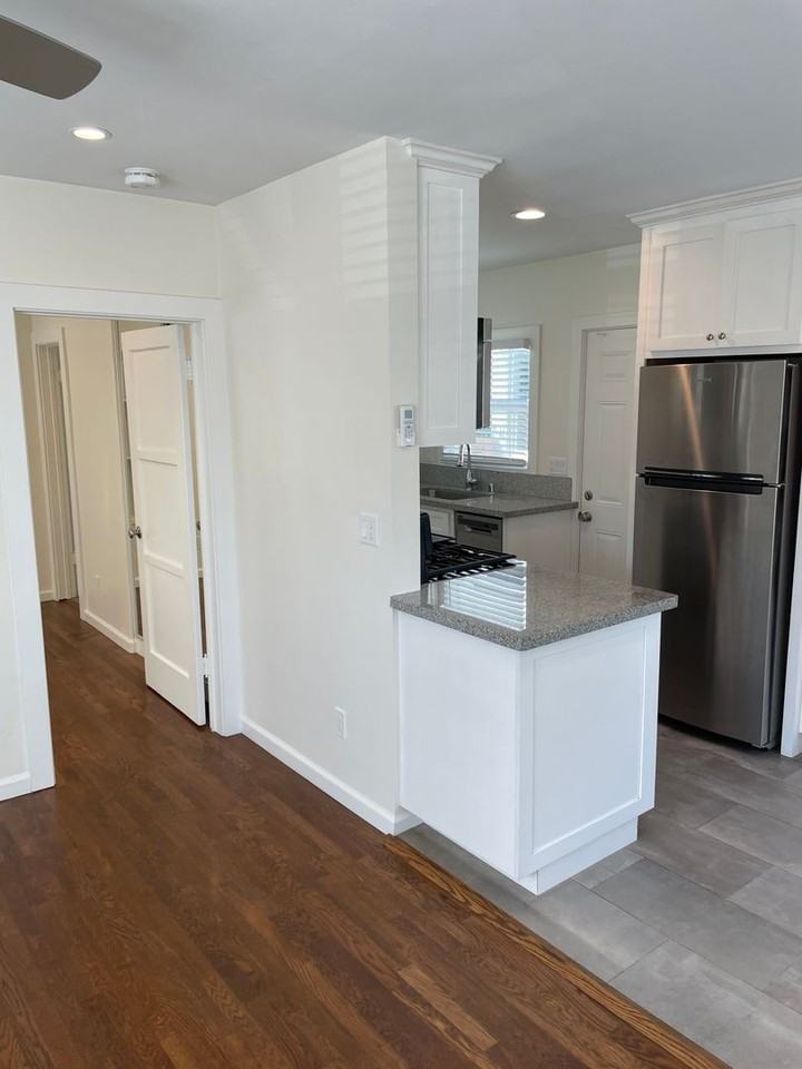 4062 30th St - Photo 5 of 18