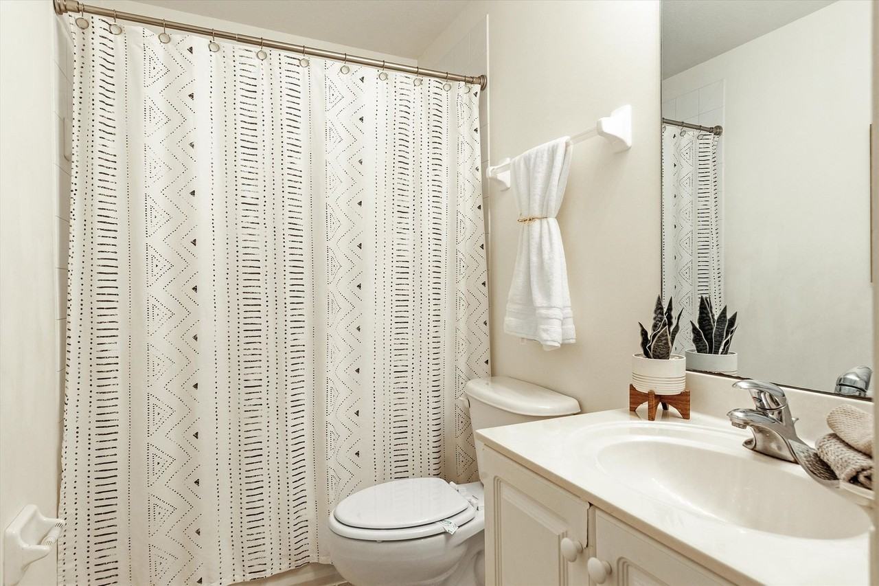 9420 Ivy Brook Run - Photo 4 of 32