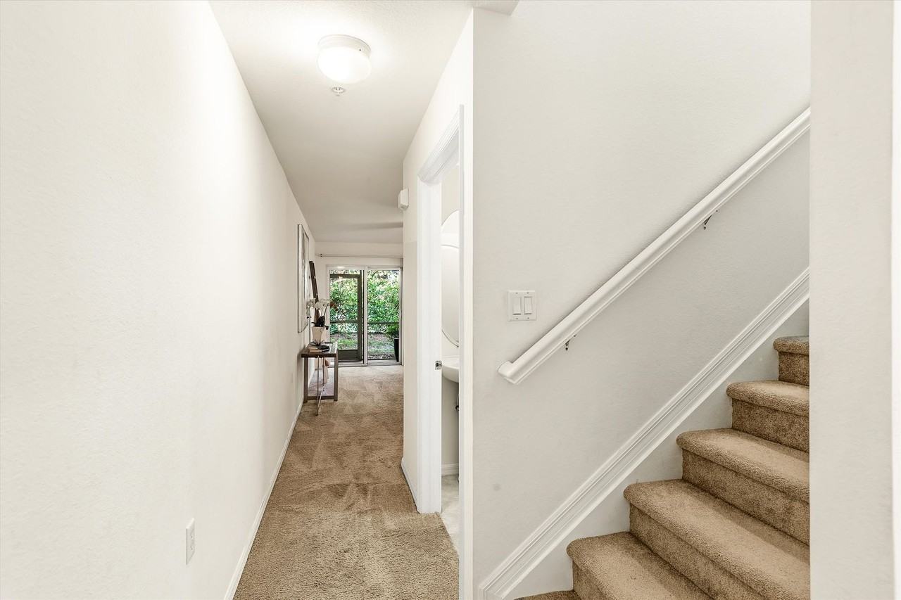 9420 Ivy Brook Run - Photo 7 of 32