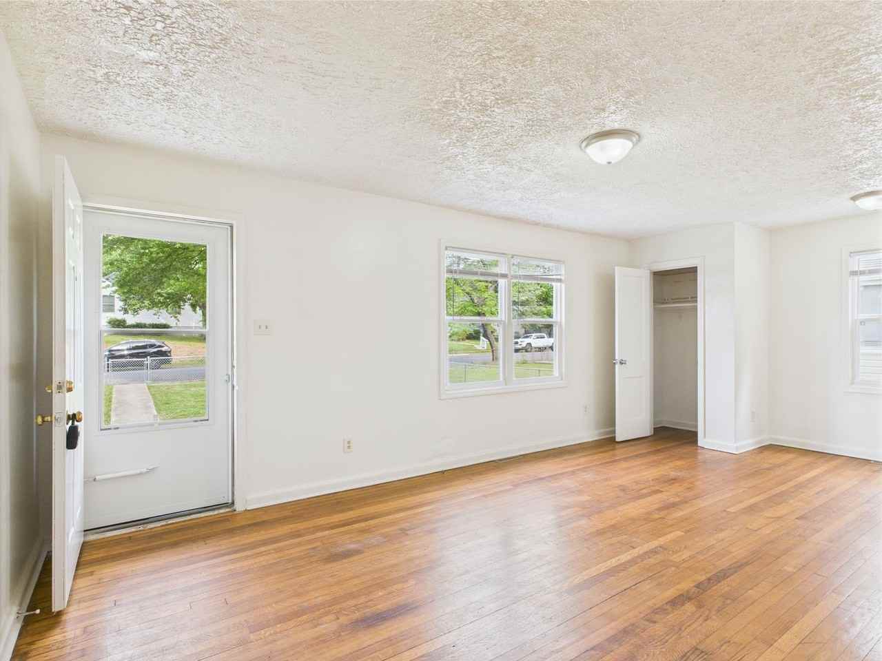 2601 Houston Ave - Photo 2 of 19