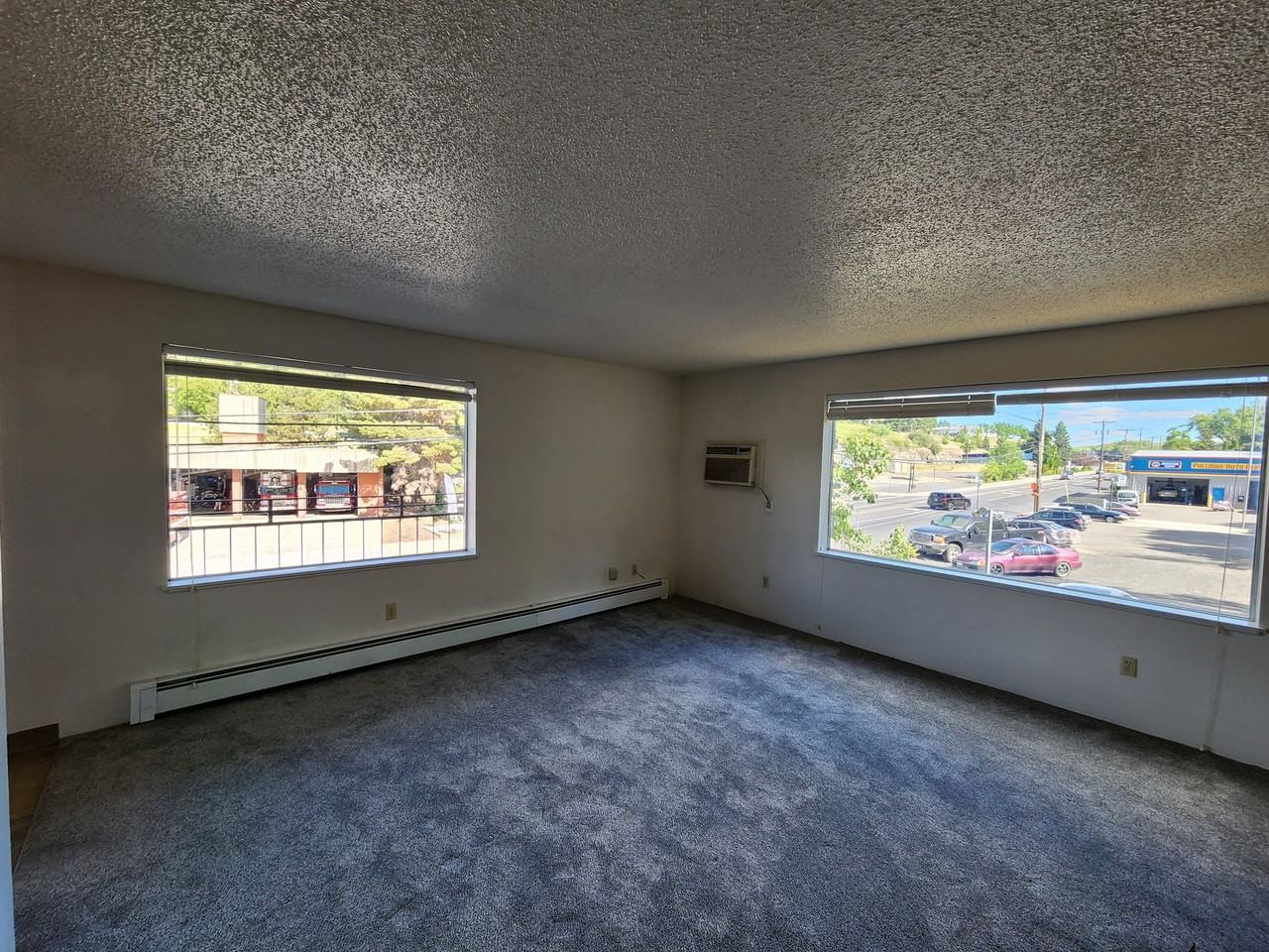 605 S Grand Ave. - Photo 4 of 5