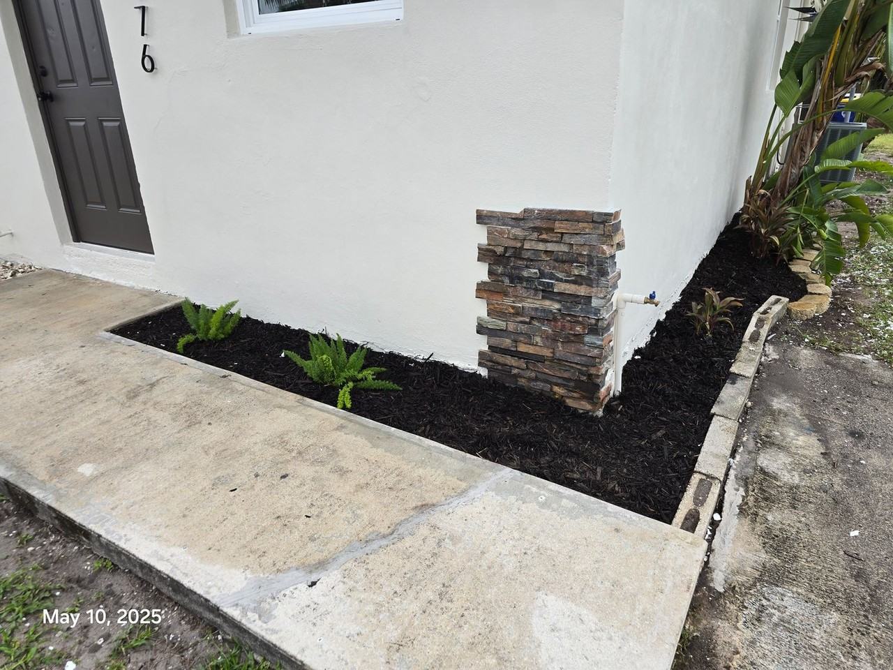 2976 Se Bonita St - Photo 3 of 6