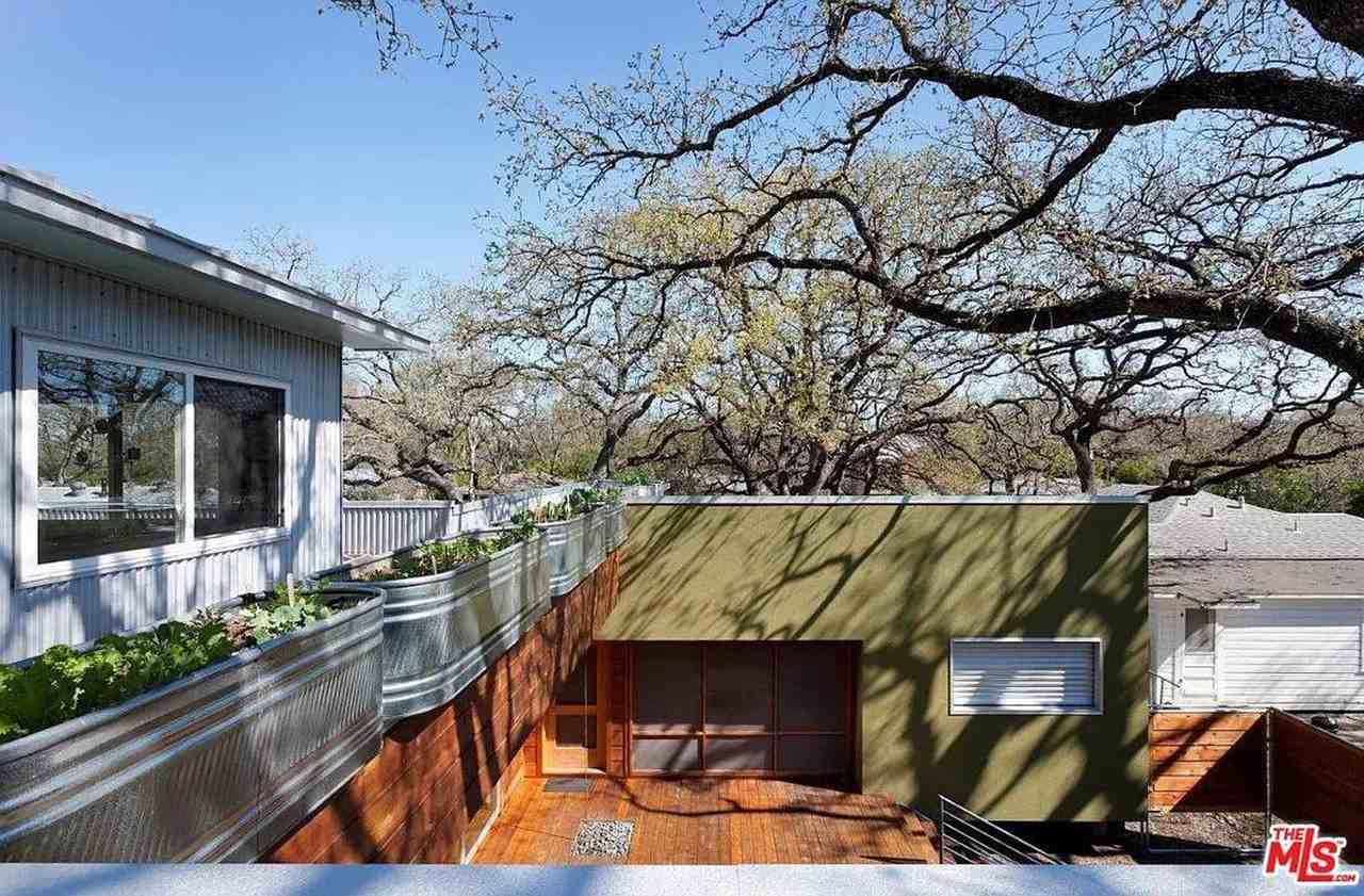 3206 French Pl - Photo 5 of 33
