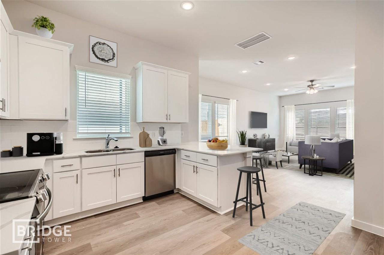 33122 Willow Heights Ln - Photo 4 of 15