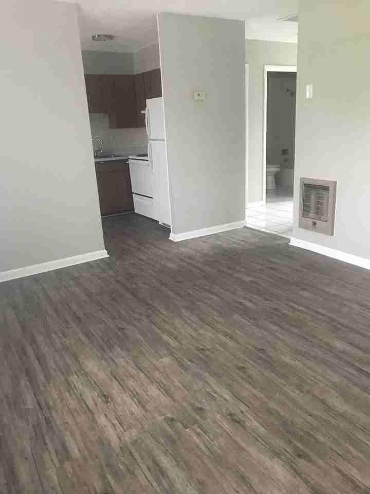 Where comfort meets affordability - Photo 6 of 8