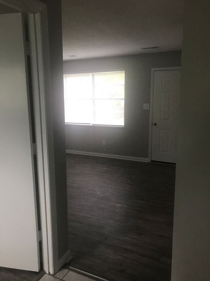 Where comfort meets affordability - Photo 4 of 8