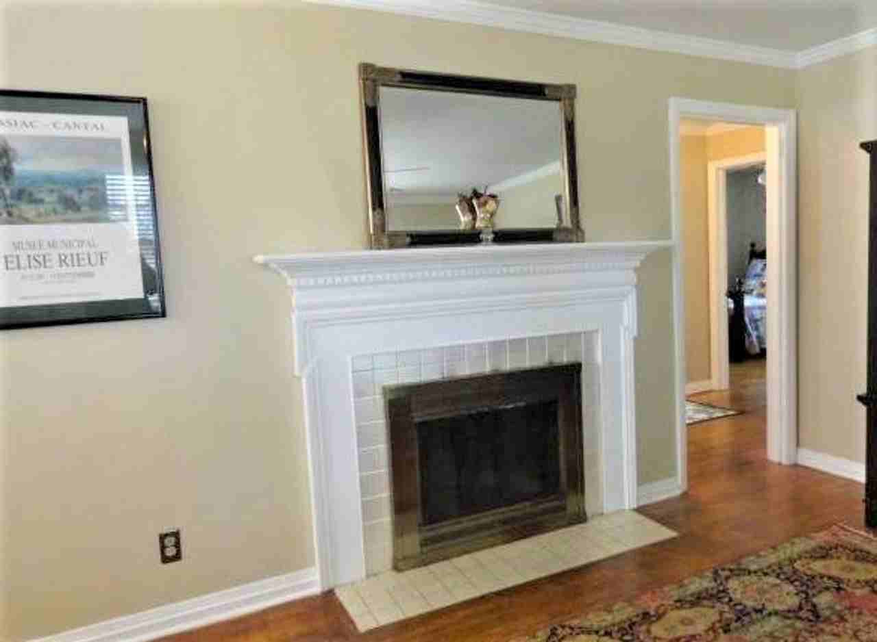 1020 Elm Ave - Photo 4 of 14