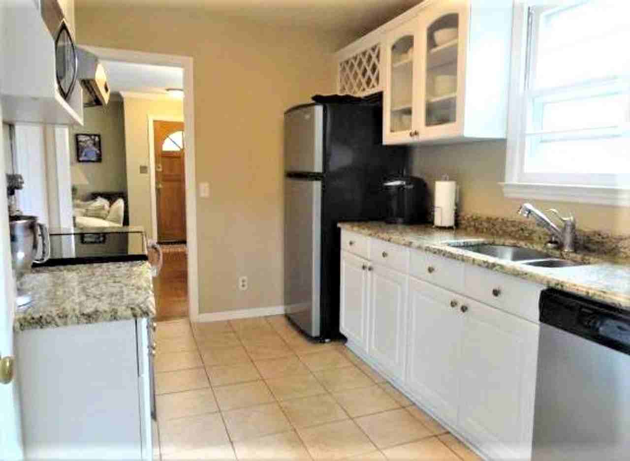 1020 Elm Ave - Photo 5 of 14